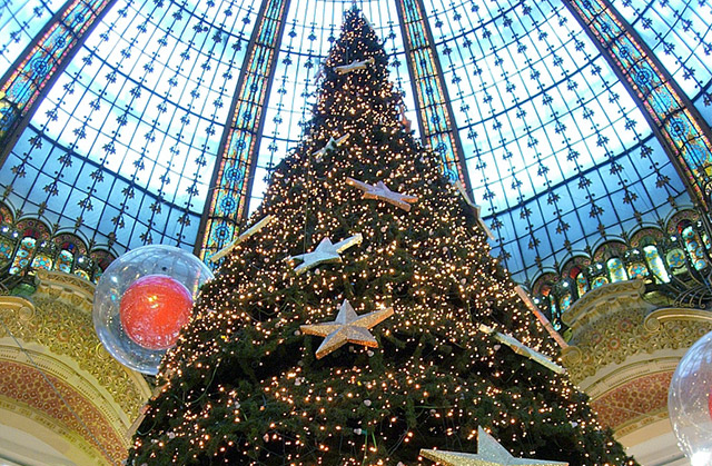 The Payments Council predicts Christmas shopping 2013 will see a 1.2% increase from the previous year with £82.7bn spent